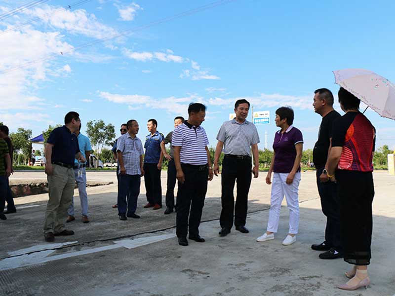 市領導來?？疾? title=